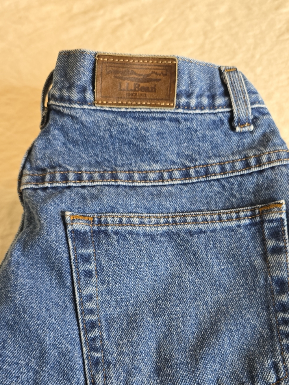 L.L. Bean Ladies Light Blue Flannel Lined Relaxed Denim Jeans